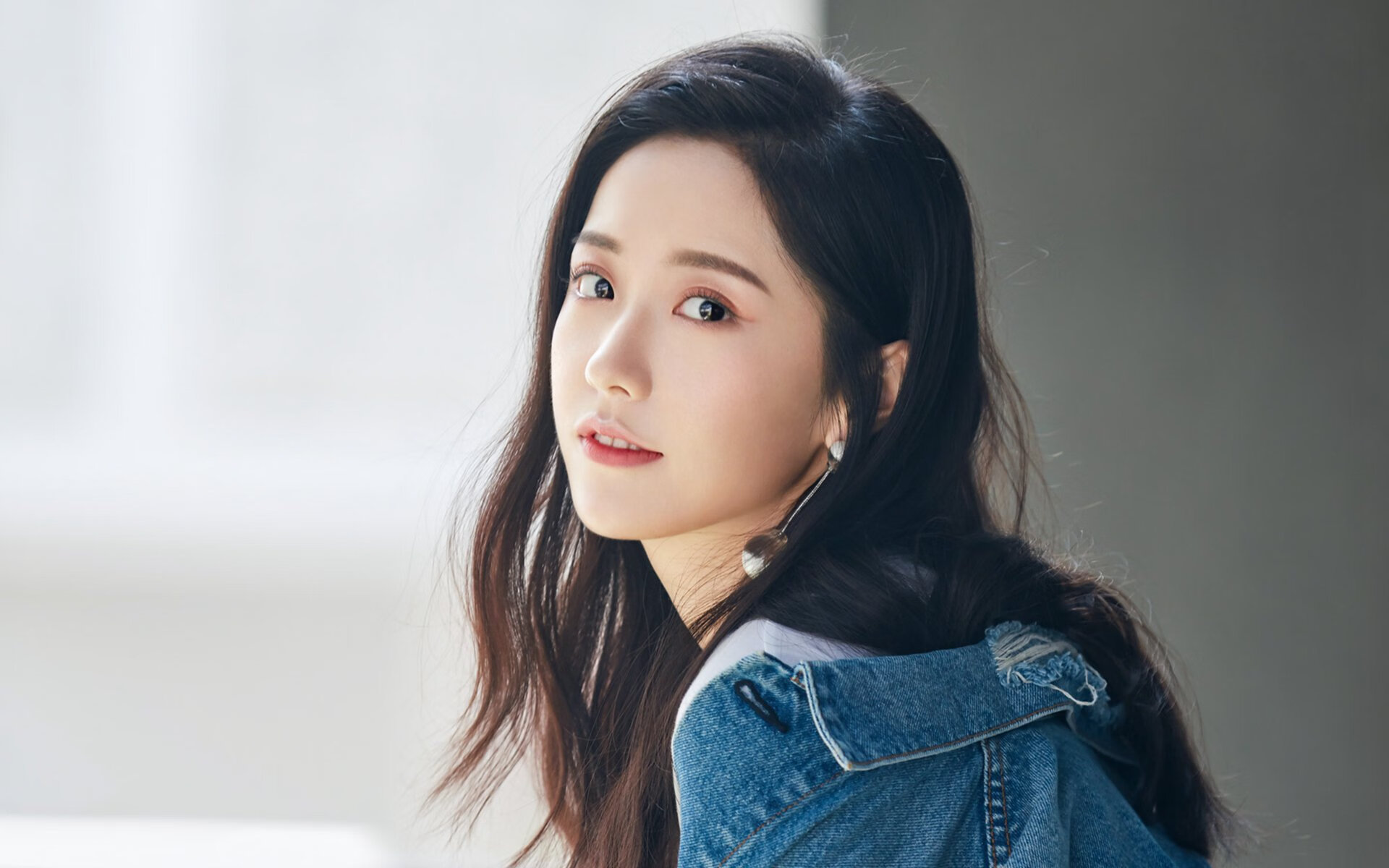 开云官方-_篮网队多点开花，防守反击表现出色_，篮网防守太差了