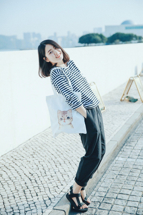 巴塞罗那遭受重创,欧冠前景堪忧,巴塞罗那欧冠晋级了吗