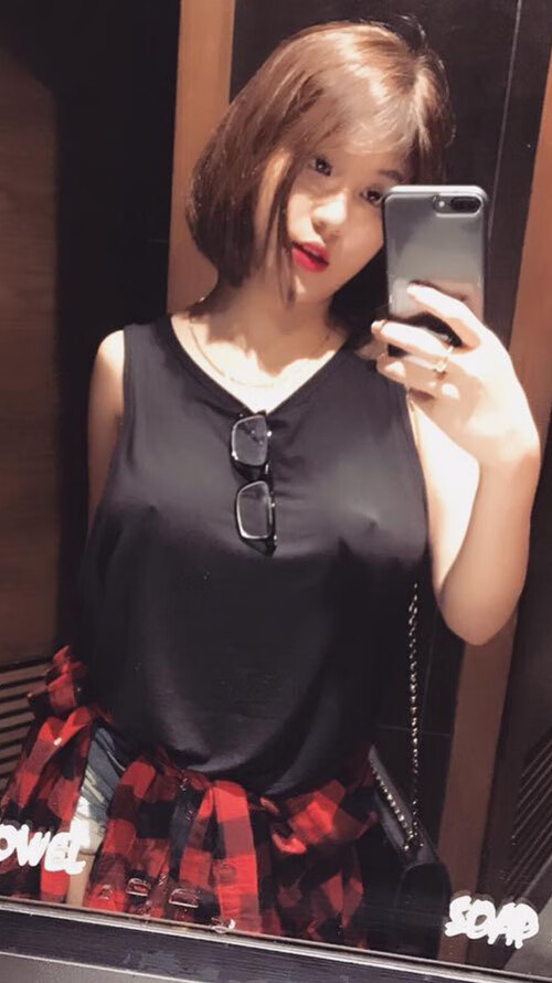 弗兰:他是全黑队反击战术的核心,精准传球和快速启动帮助球队打破僵局